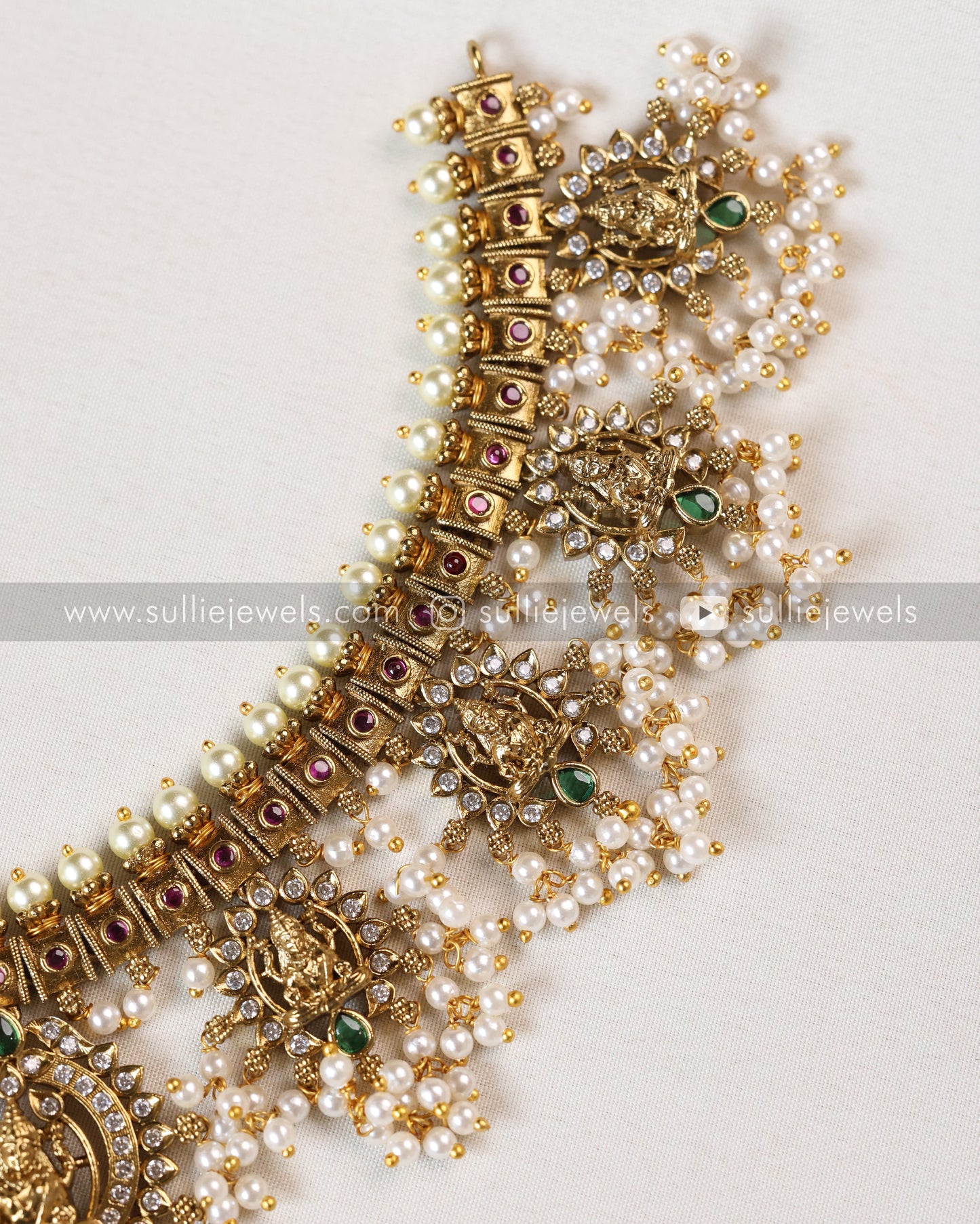 Lakshmi Diamond Premium Guttapusalu Necklace with Earring