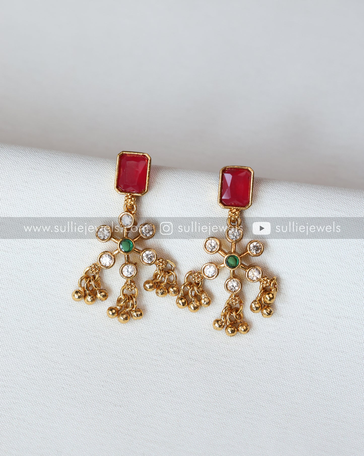Stone & Flower Necklace with Earring