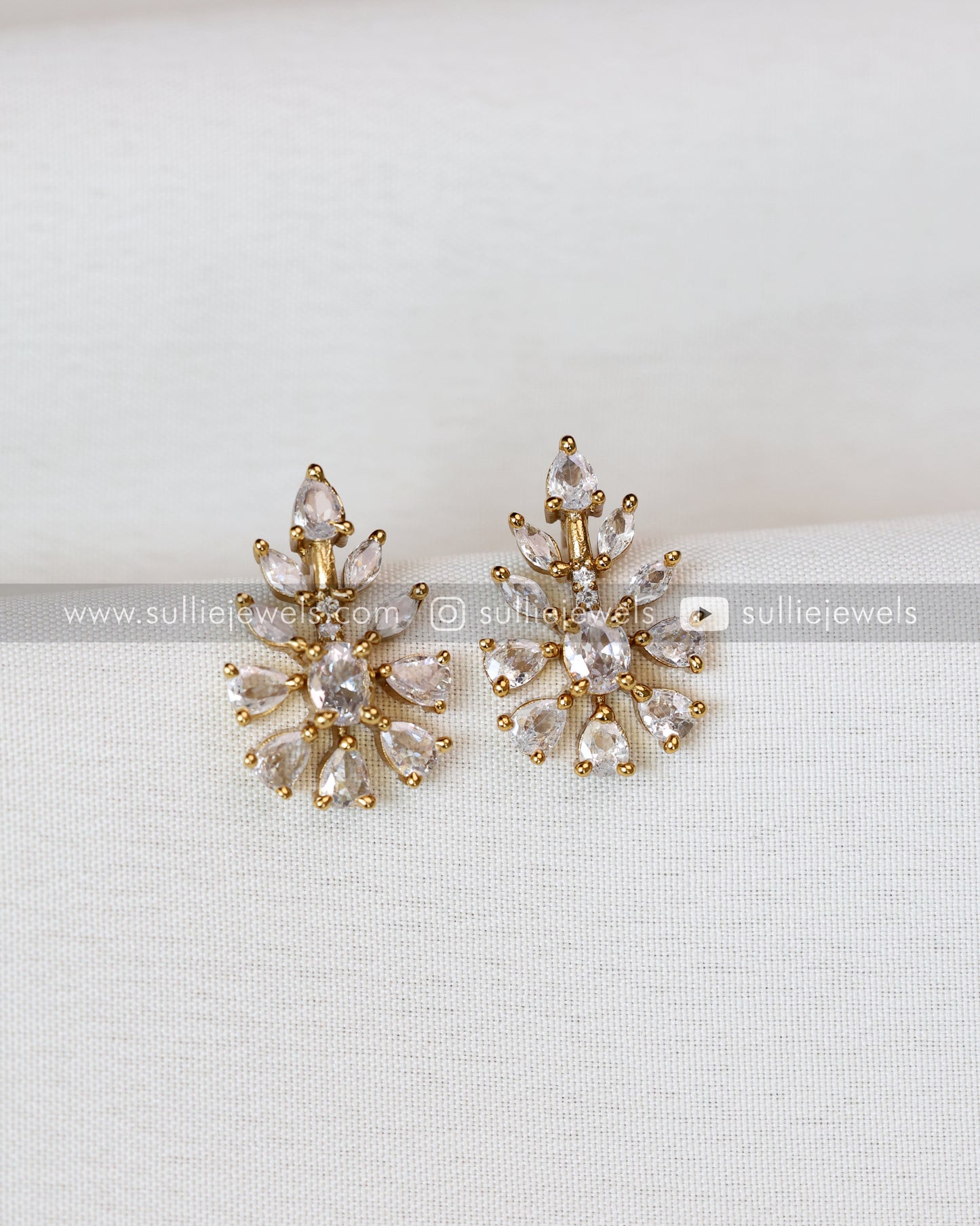 Diamond Lookalike Necklace with Studs