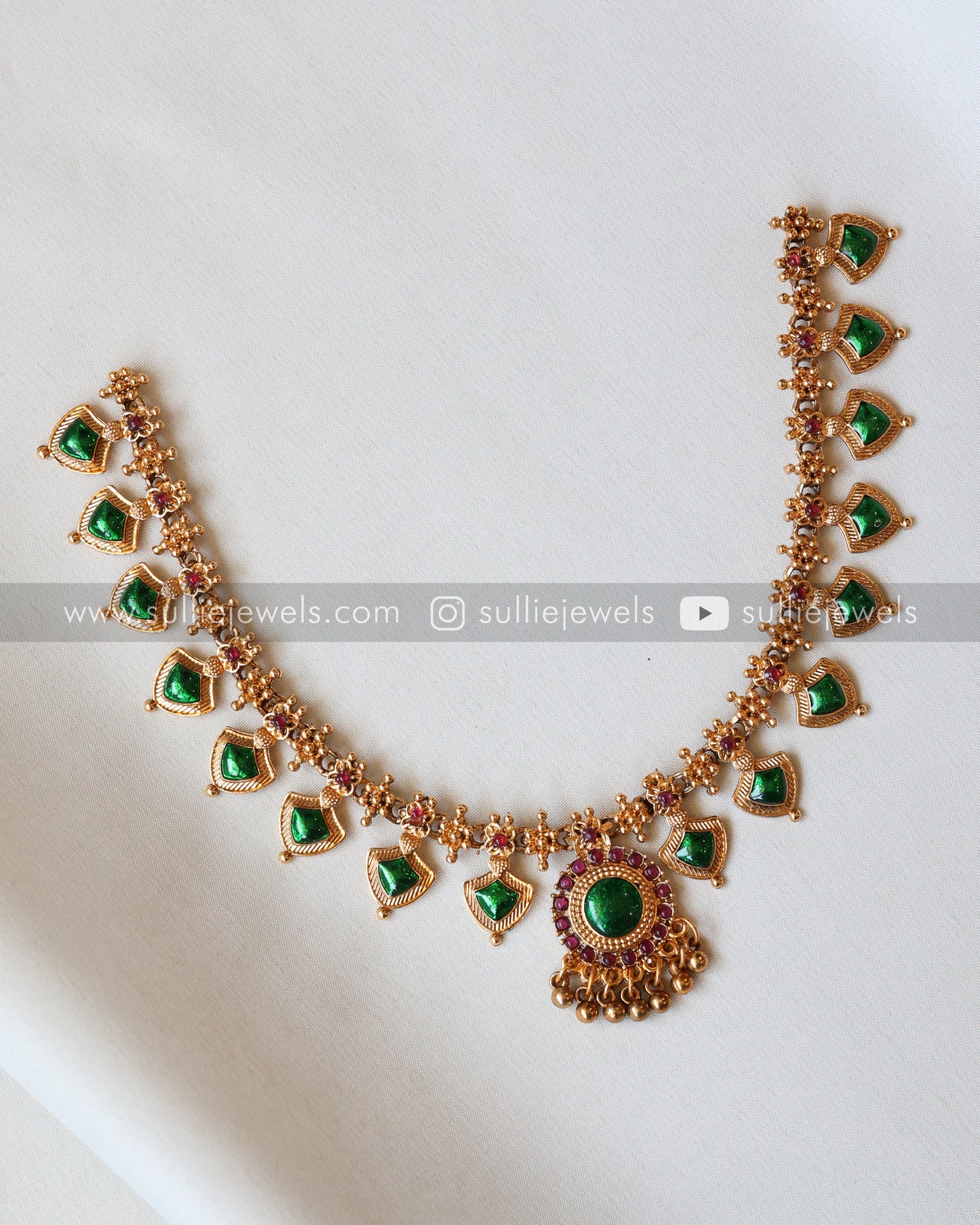 Sullie Basic - Kerala Palakka Necklace with Studs