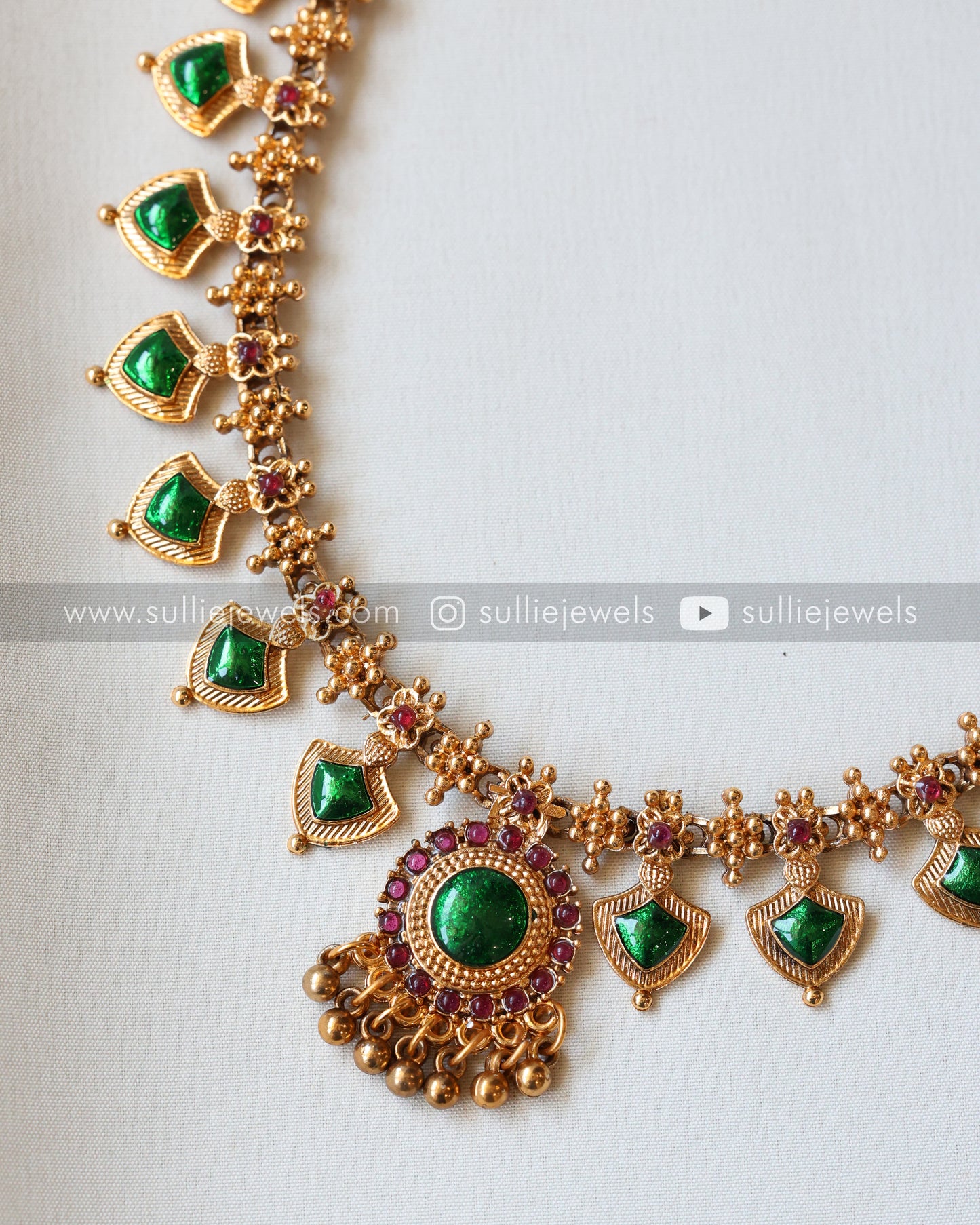 Sullie Basic - Kerala Palakka Necklace with Studs