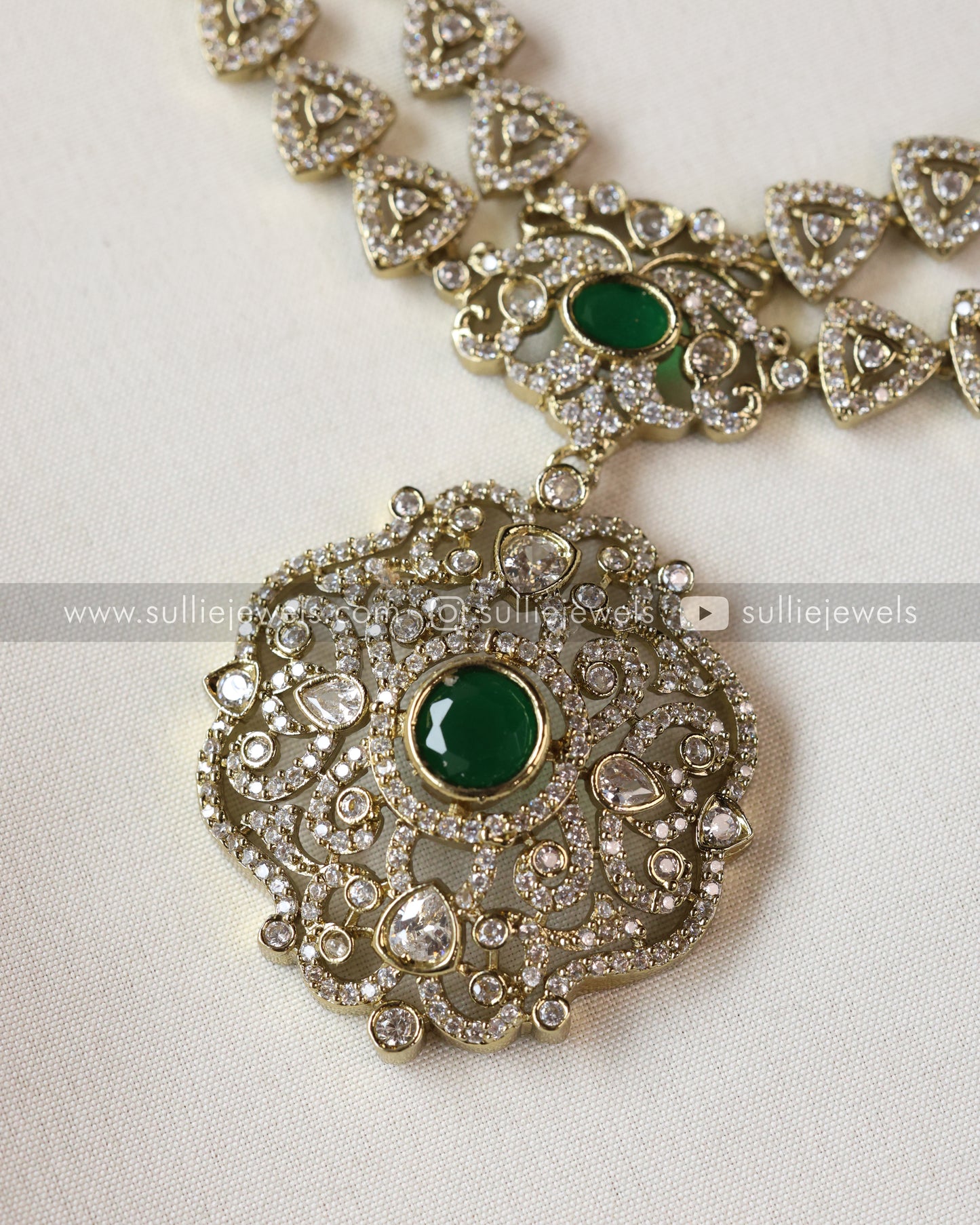 Two Layer Victorian Green Center Stone Necklace with Earrings