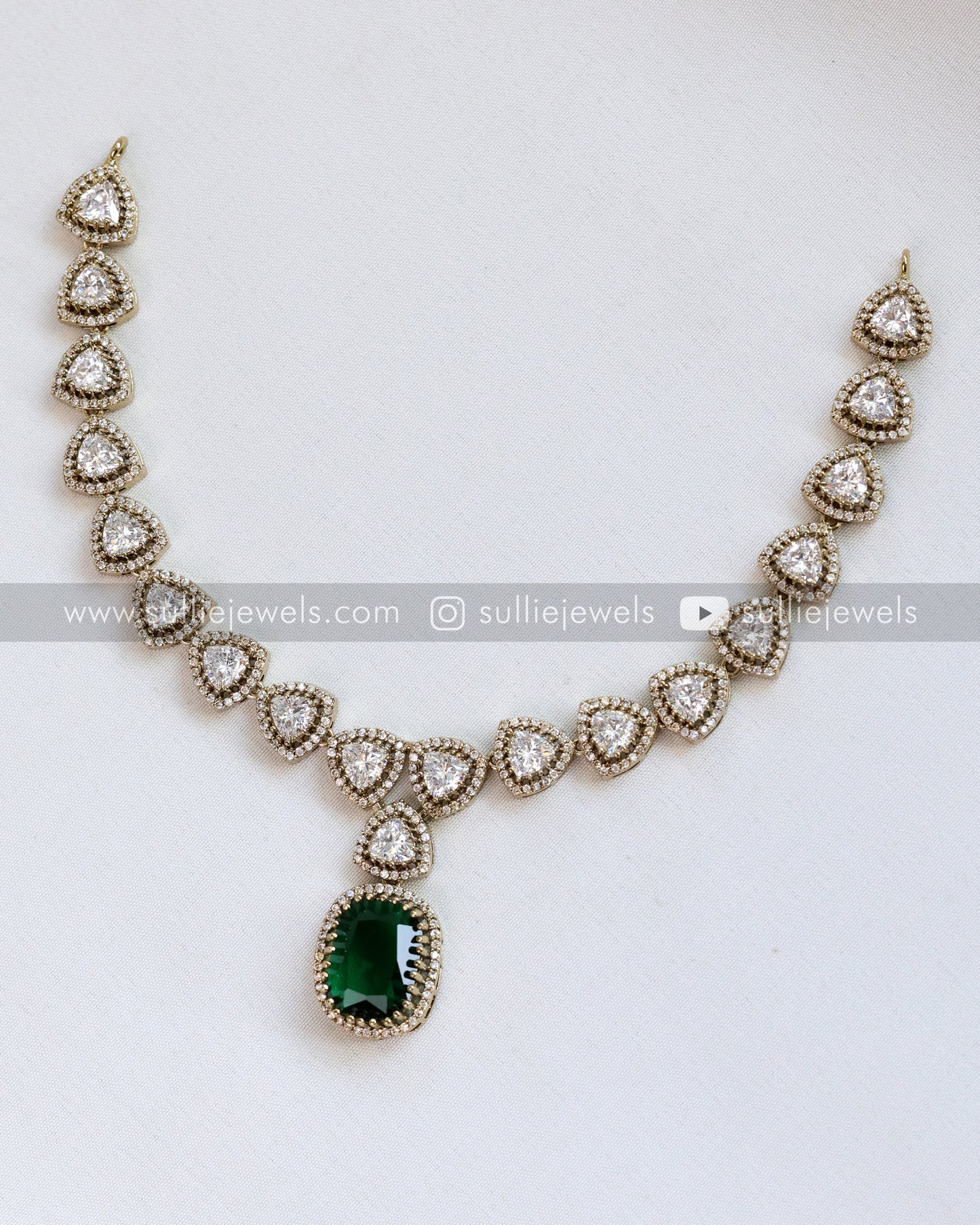 Pastel Pink Pendant Necklace with Earring