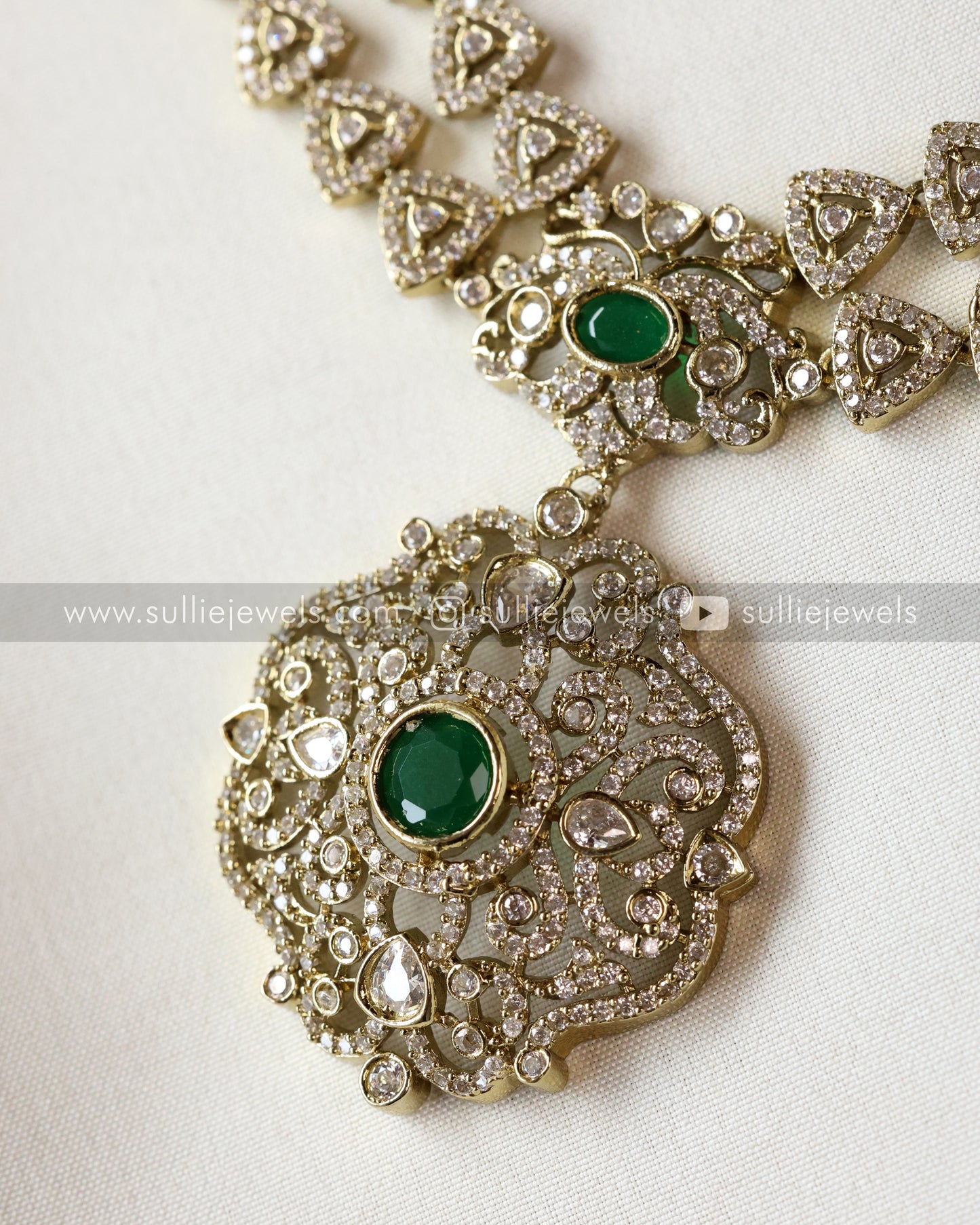 Two Layer Victorian Green Center Stone Necklace with Earrings