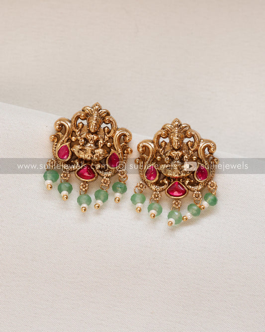 Lakshmi Kemp & Onyx Beads Choker with Stud