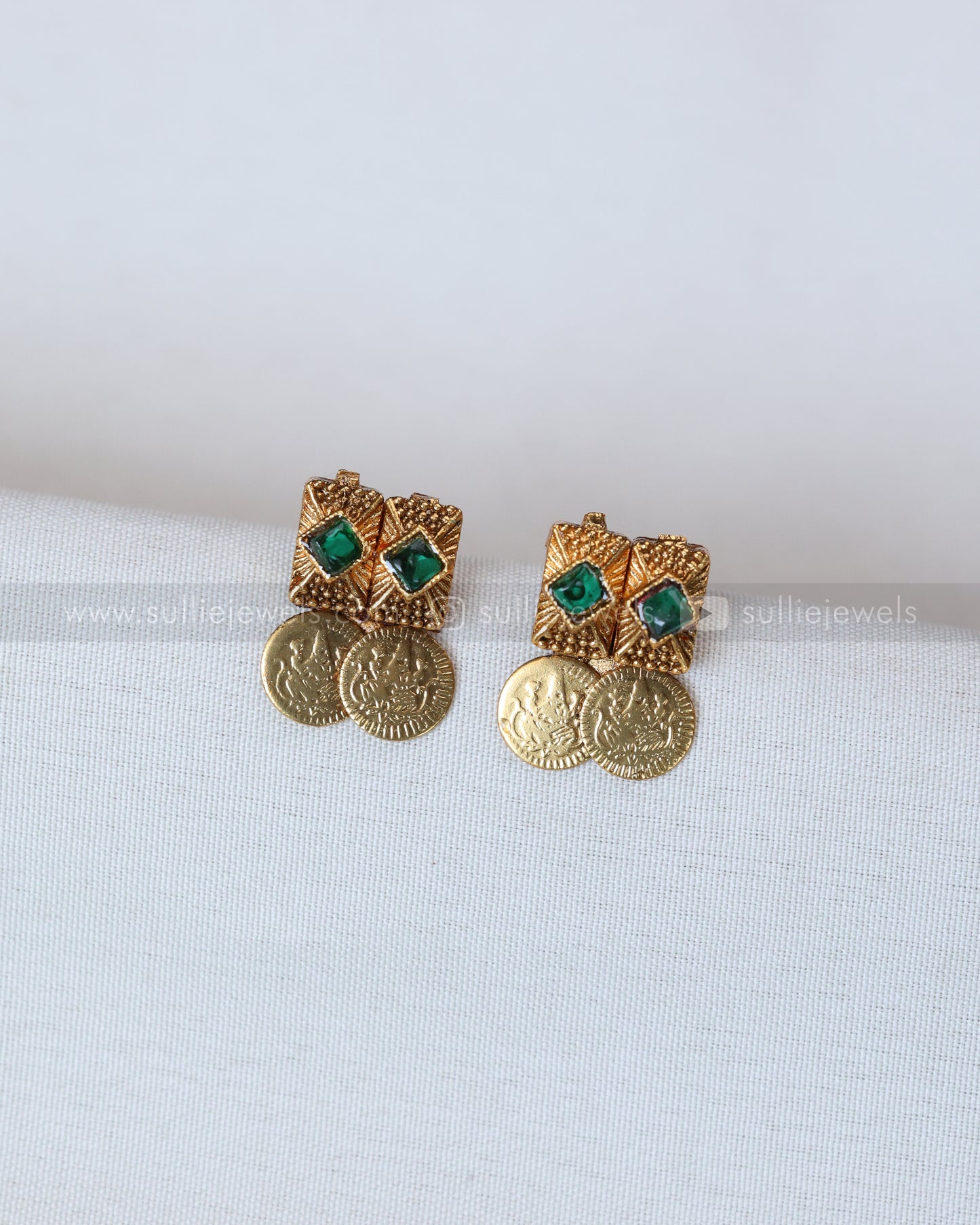 3770 - Sullie Basic - Lakshmi Coin Green Kaashu Maala with Stud