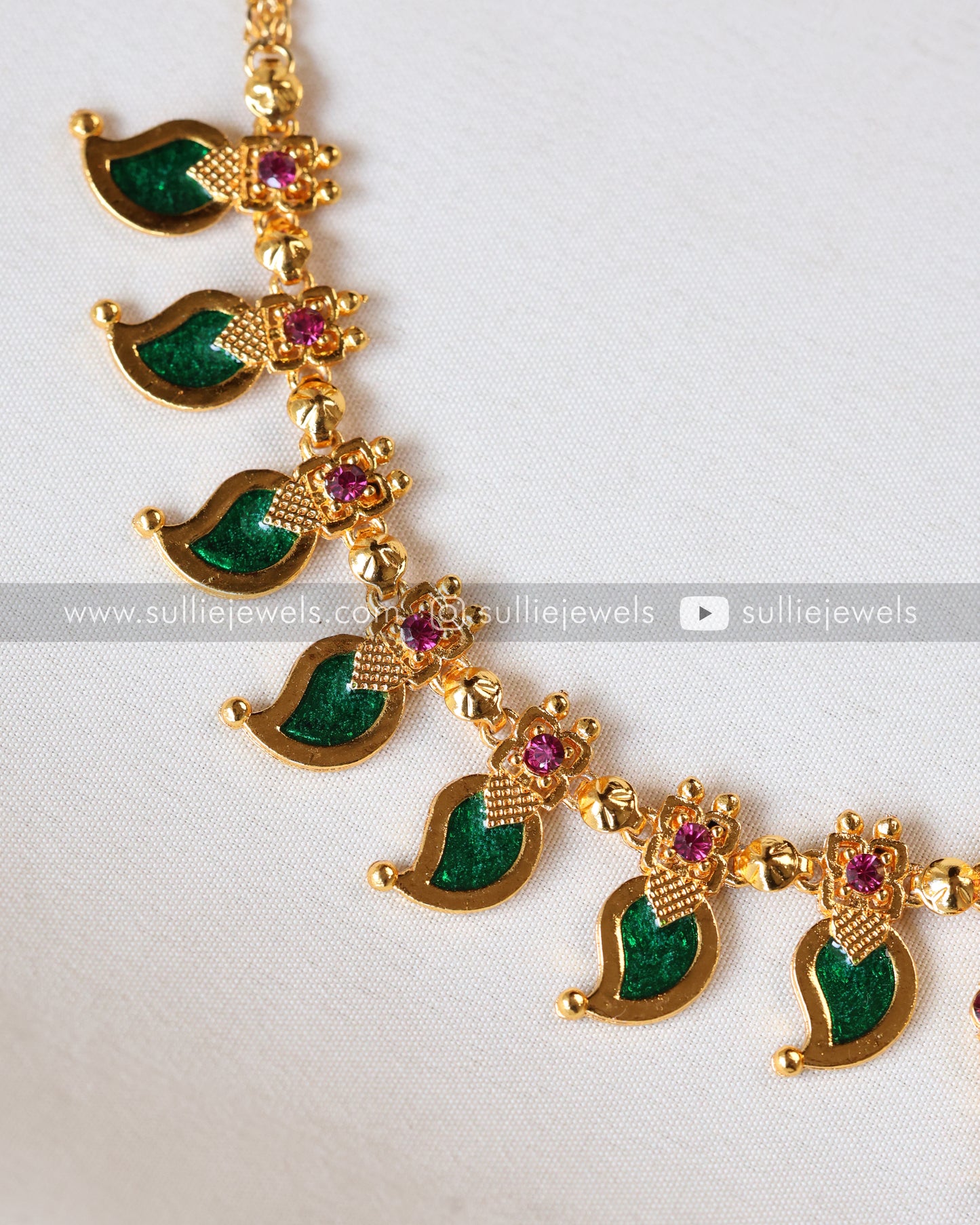 Sullie Basic - Traditional Kerala Palakka Mango Necklace