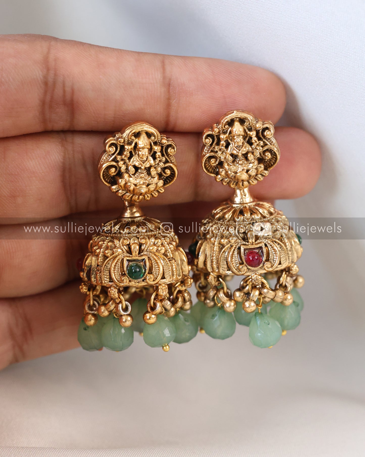 Sullie Basic - Lakshmi Hasli Necklace with Mint Beads and Earrings