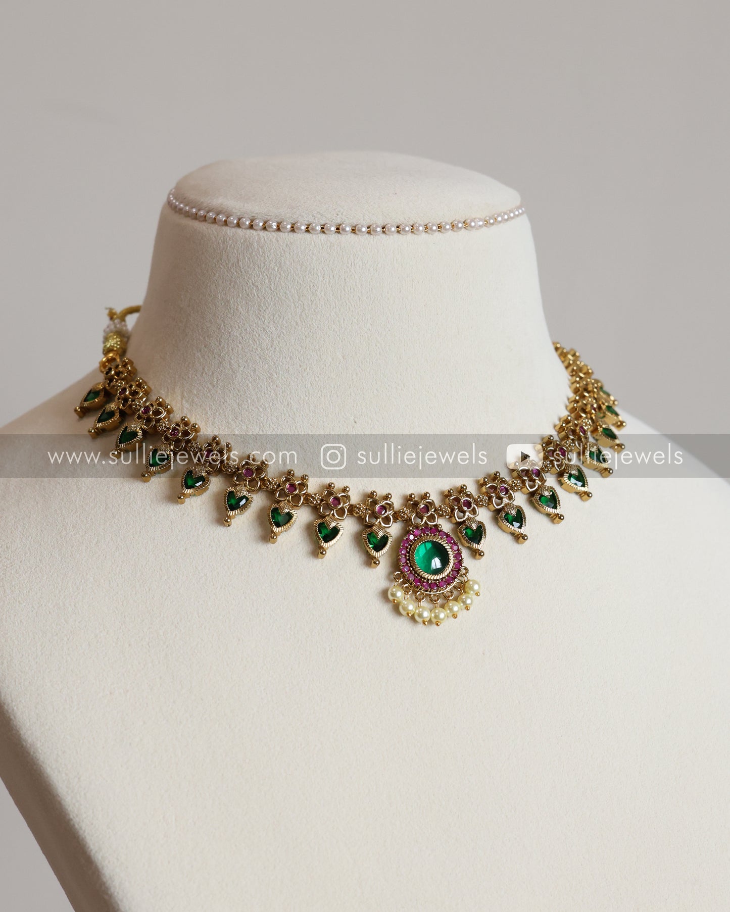 Premium Palakka Necklace with Earrings