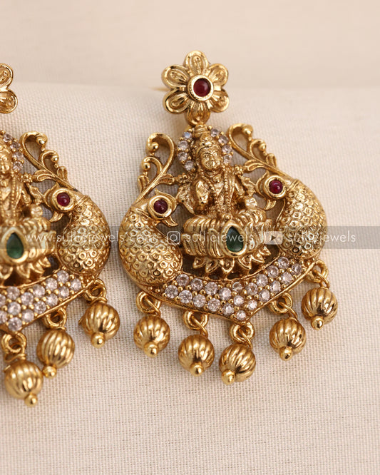 Gold Stone Lakshmi Choker with Earring