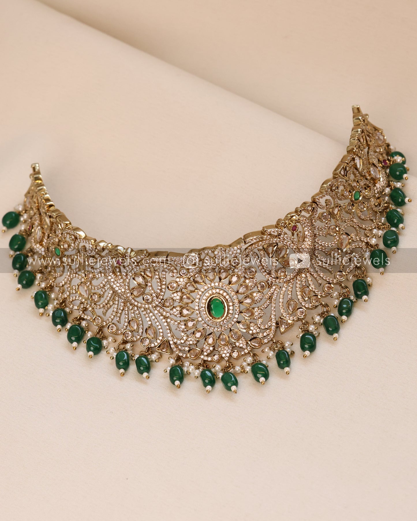 Victorian Green Choker with Earrings