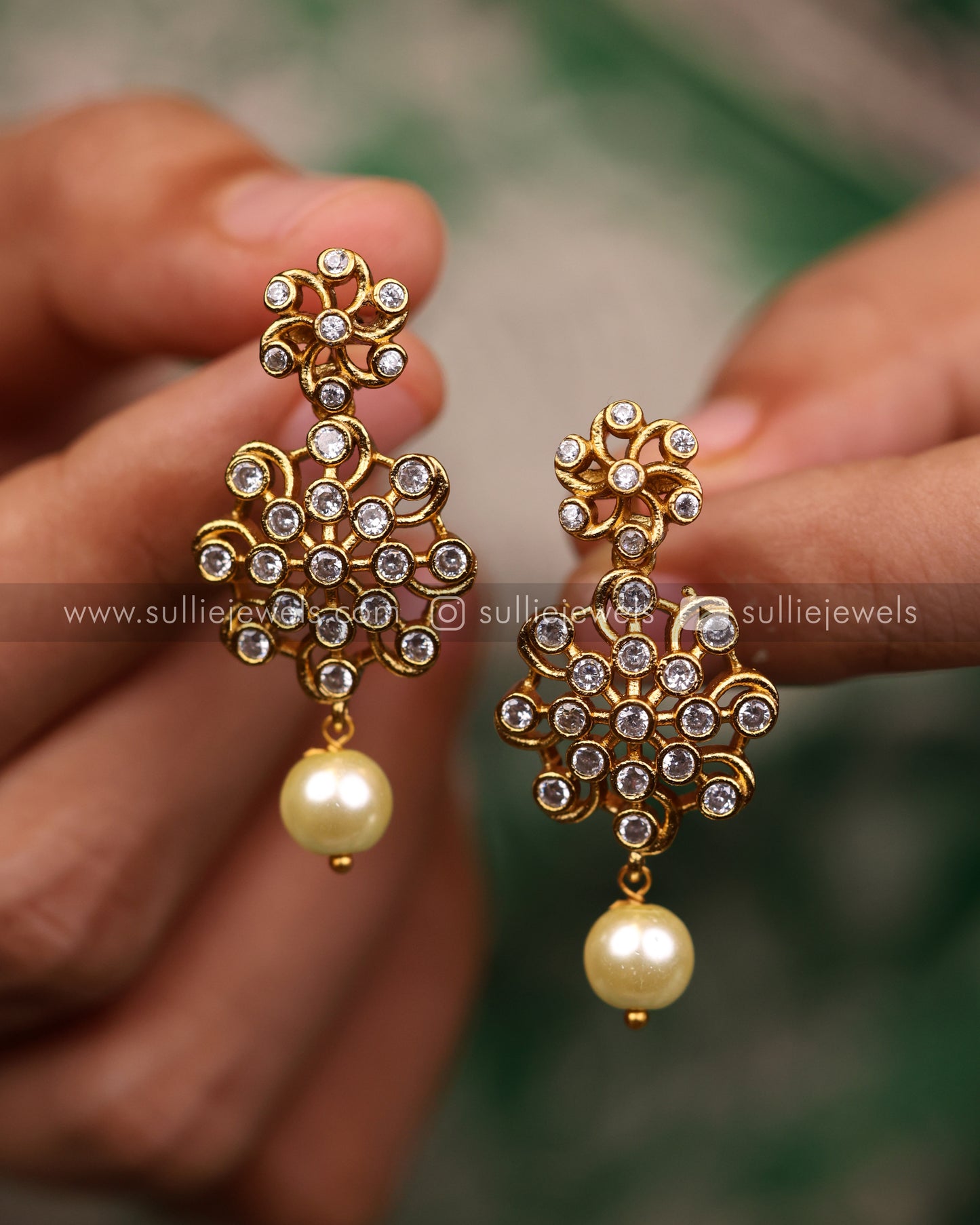 Diamond Lookalike Pendant Necklace Set