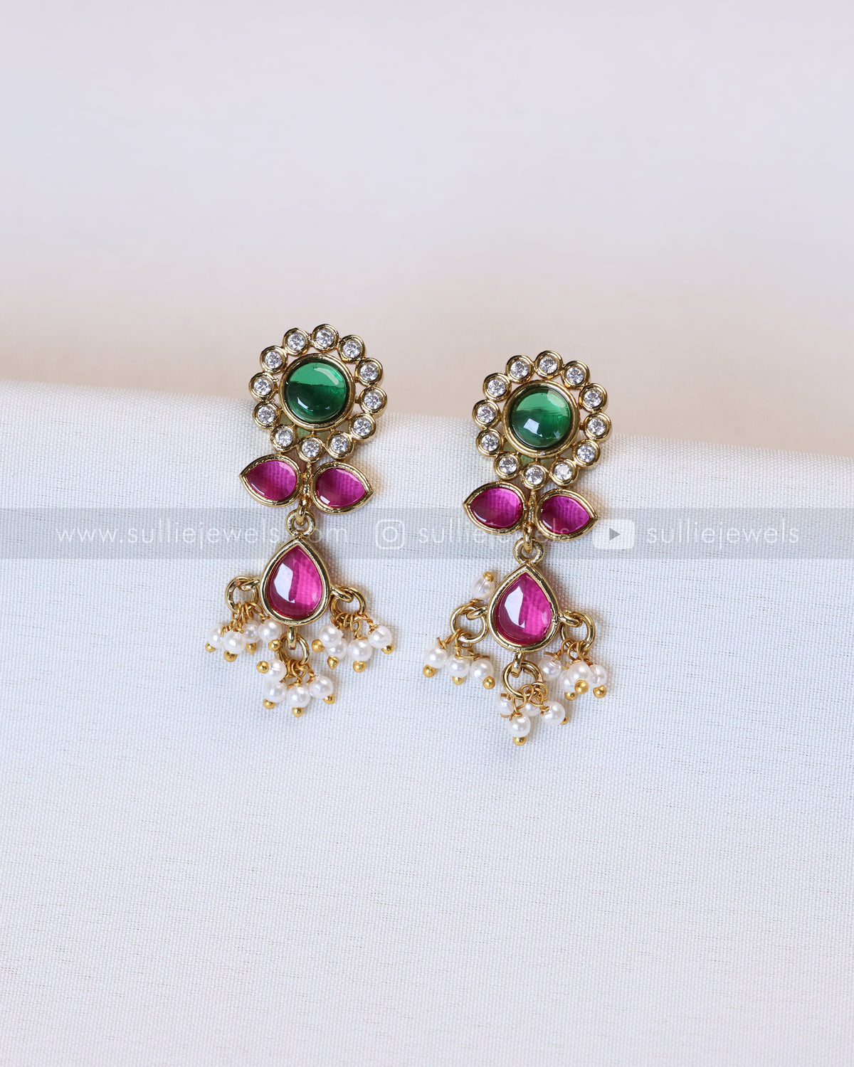 3966- Premium Emerald Centre Stone Ruby Guttapusalu Necklace with Earring