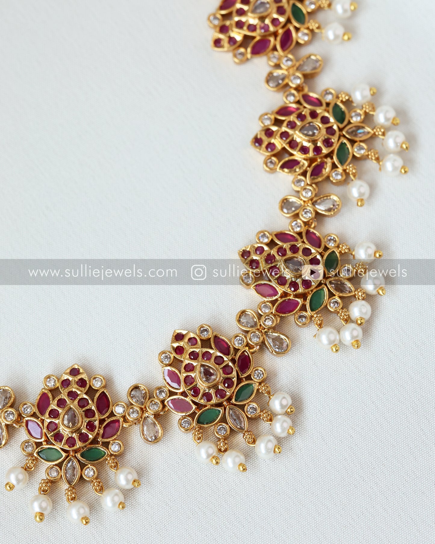 Lotus Kemp Premium Necklace Set