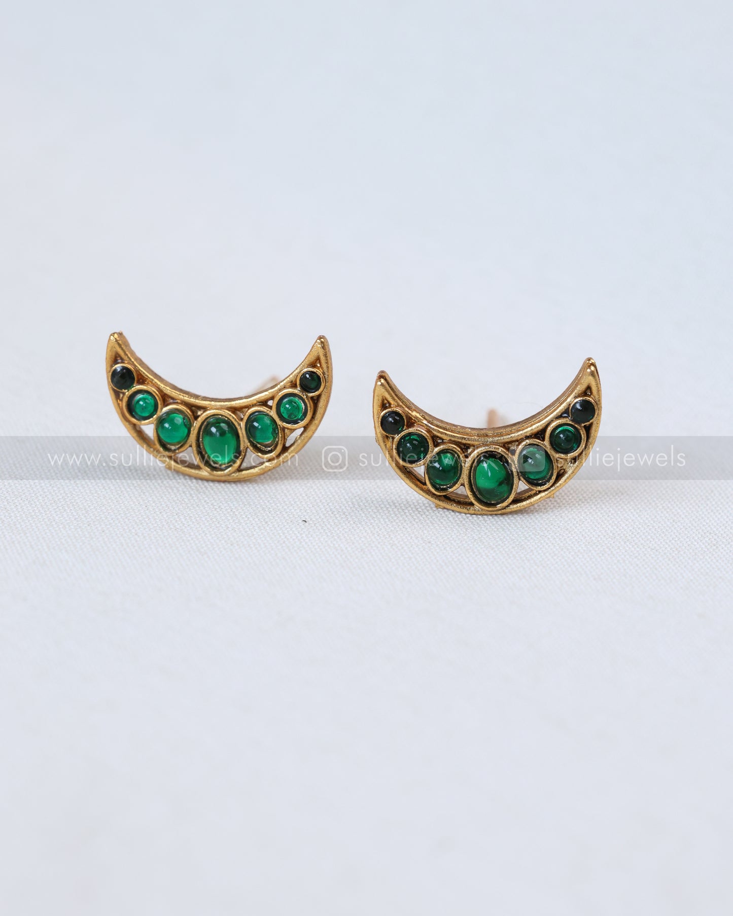 3764 - Sullie Basic Green Stone Crescent Moon Necklace with Earring