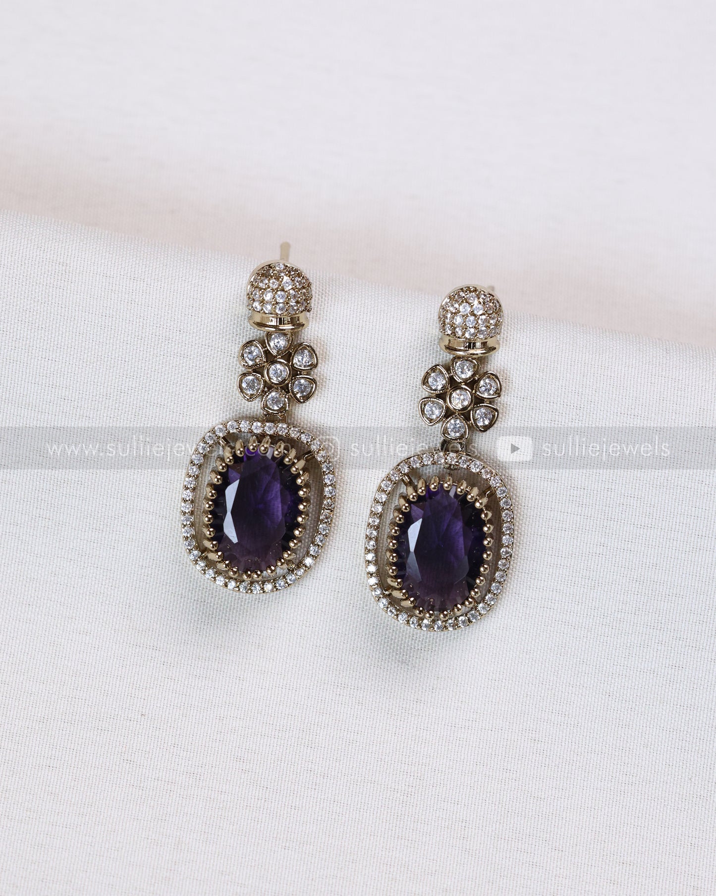 3711 - Violet Premium Victorian Pendant Necklace with Earring
