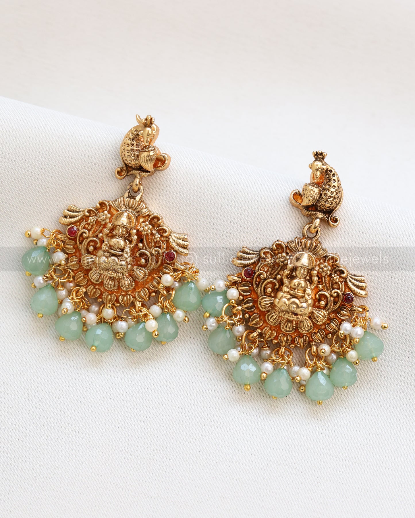 Sullie Basic - Lakshmi Necklace with Mint Beads and Earrings