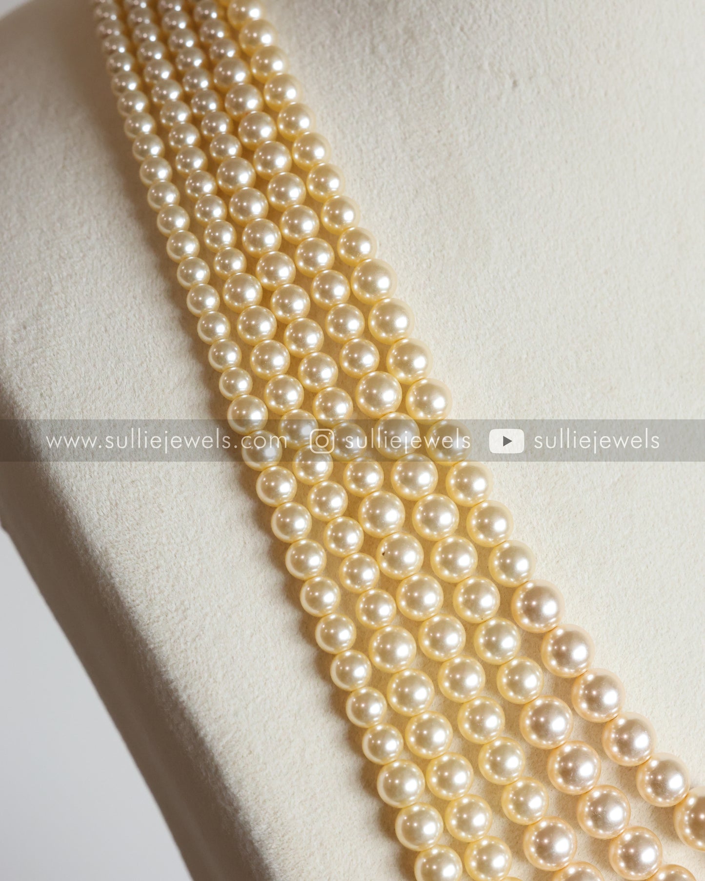 Unisex 5 Layered Premium Pearl Chain