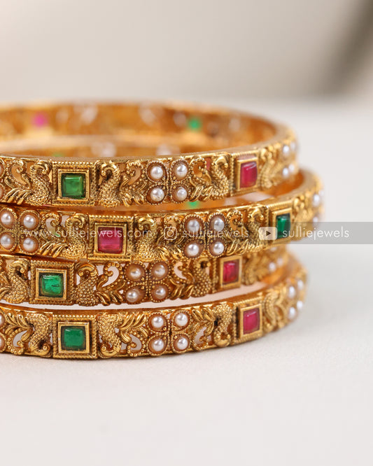 Sullie Basic - Gold Bangle Set of 4