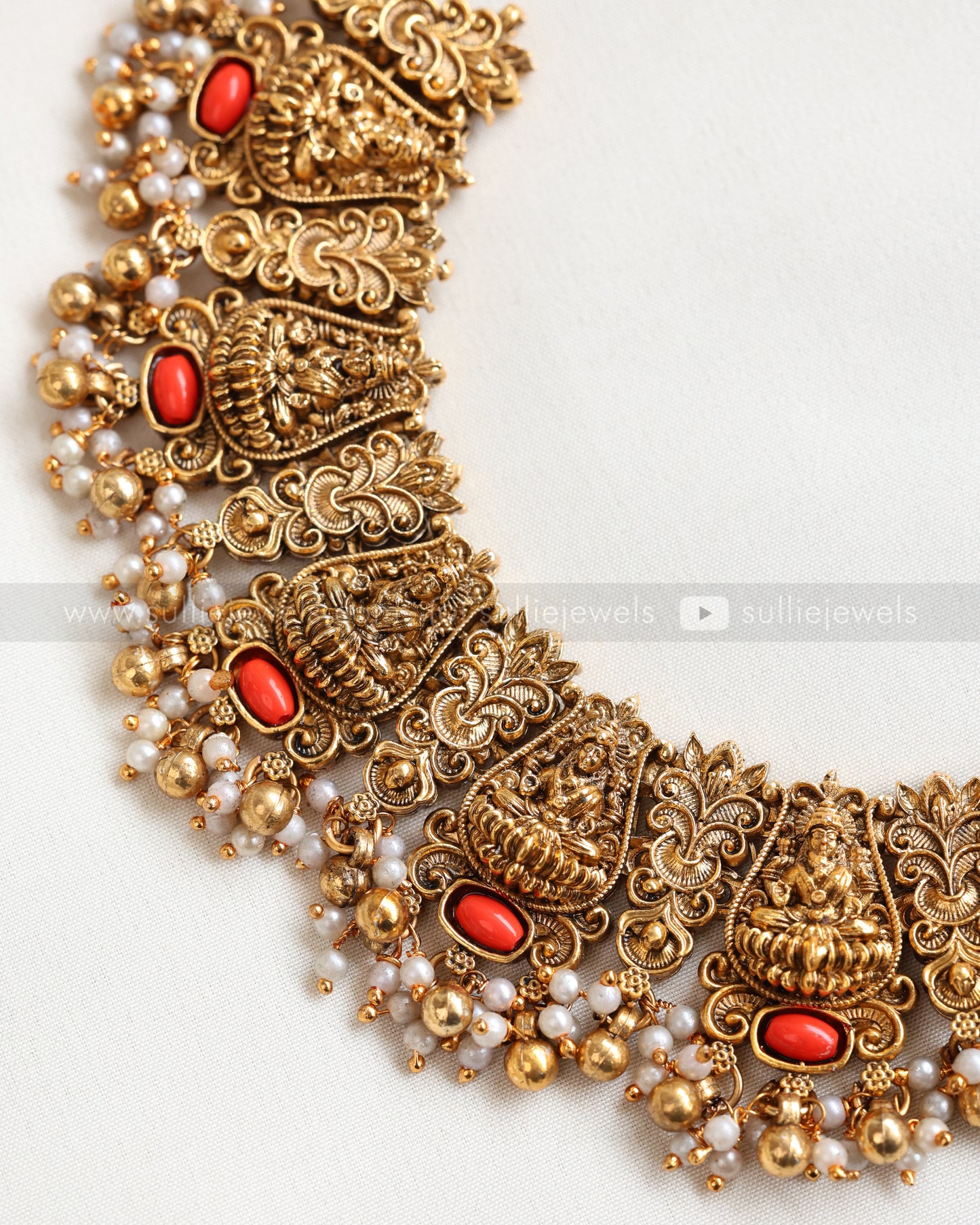 Sullie Basic - Coral Stone Lakshmi Necklace with Earring