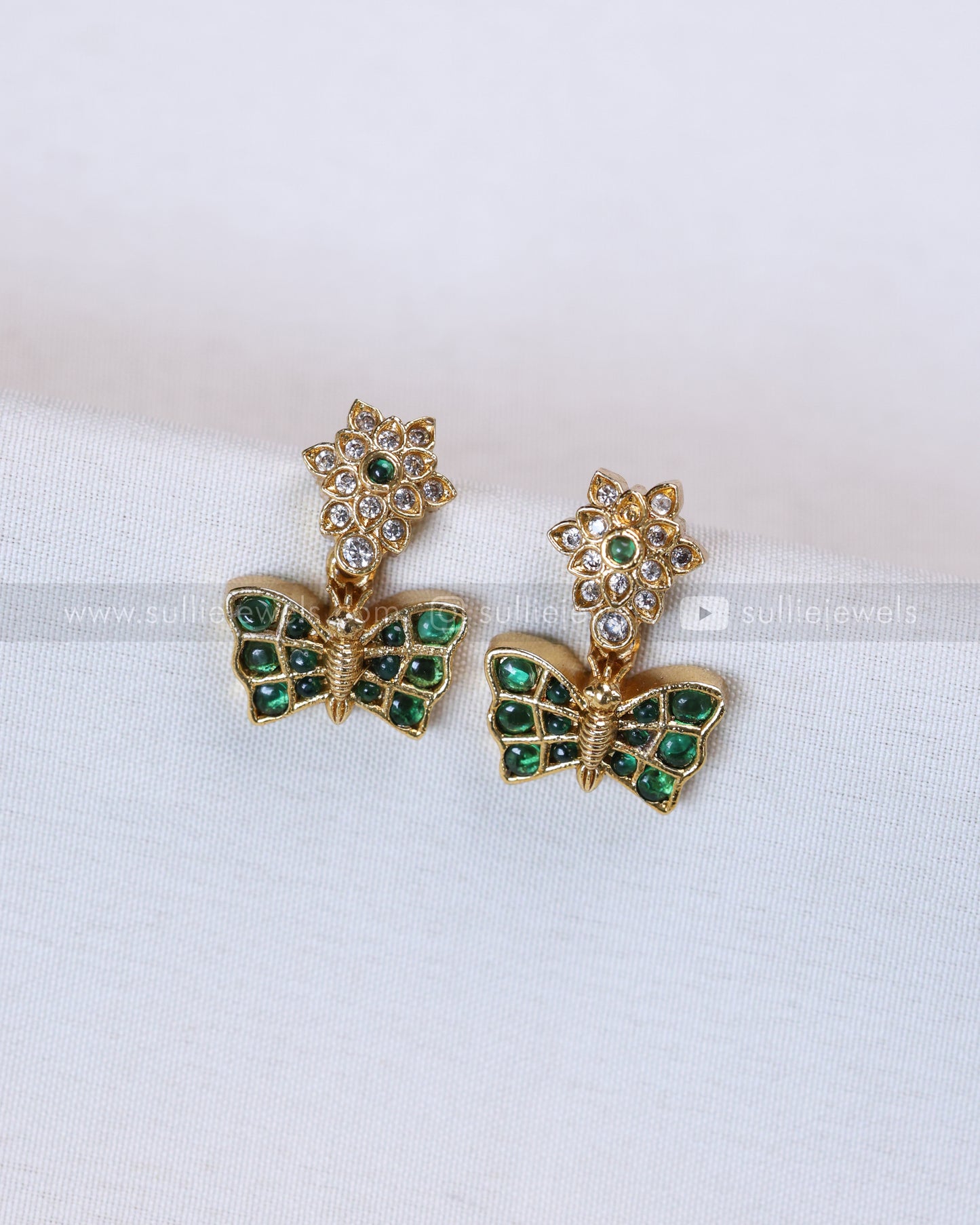 3859 - Green AD Floral Butterfly Necklace with Stud