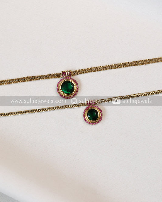 Round Green Palakka Minimal Choker / Necklace with Jhumka