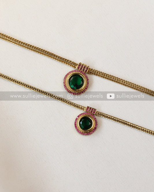 Round Green Palakka Minimal Choker / Necklace with Jhumka