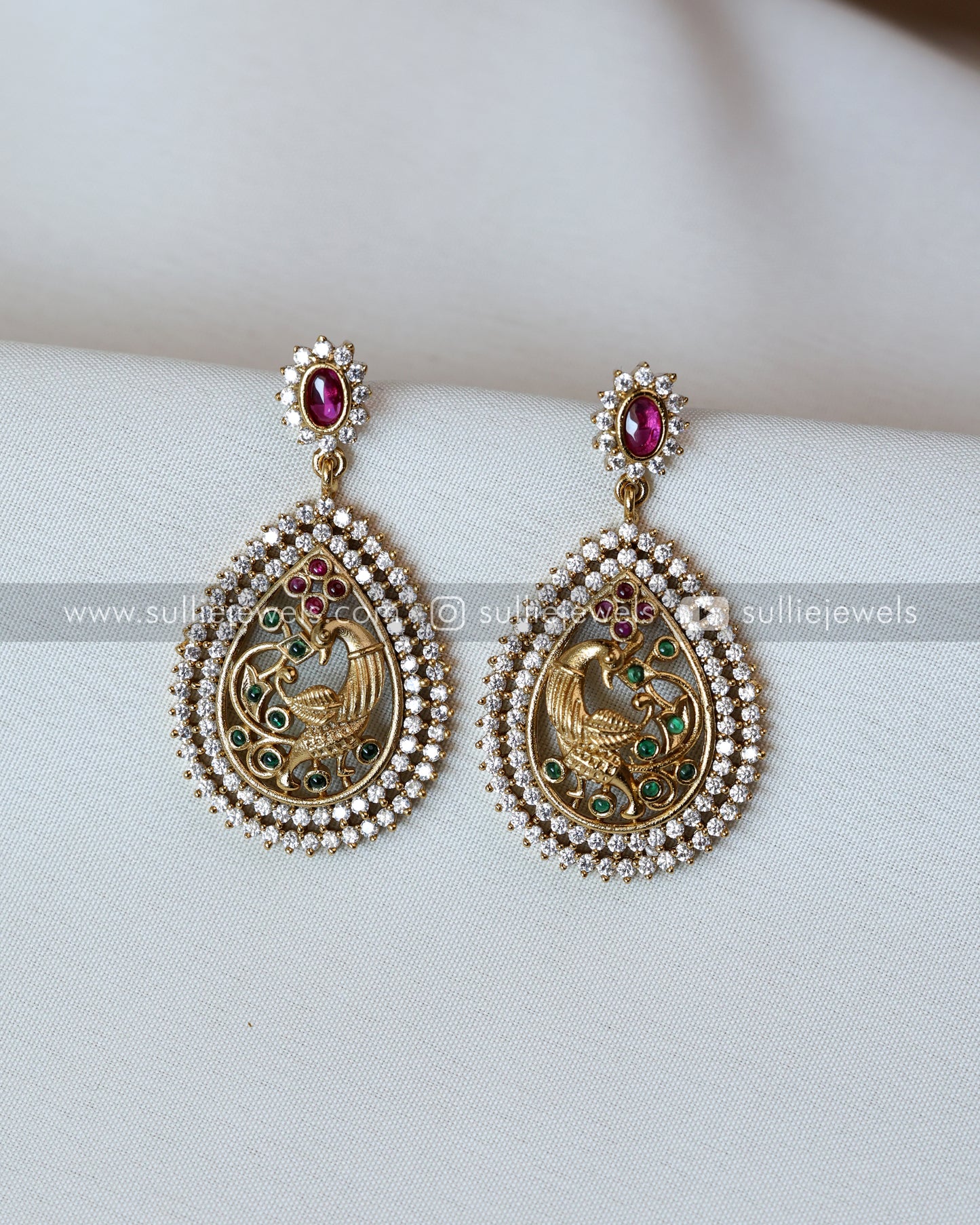 Peacock Raindrop Pendant with Earrings