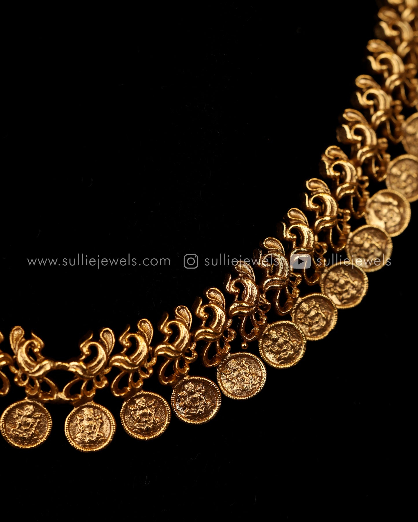 Detailed & Long Coin Necklace / Kaashu Maala Set