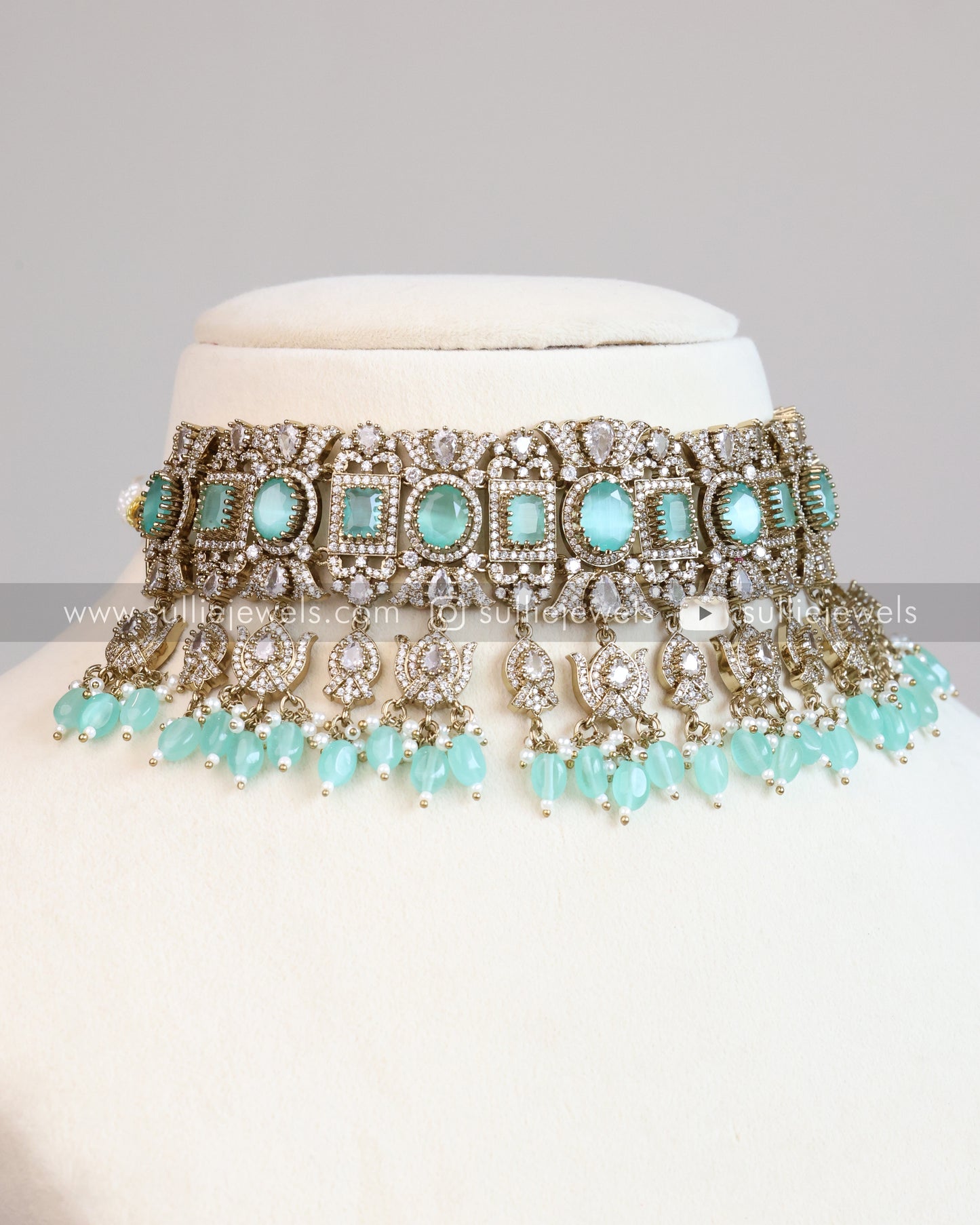 Polki Premium Heavy Choker with Earrings - Pastel Green