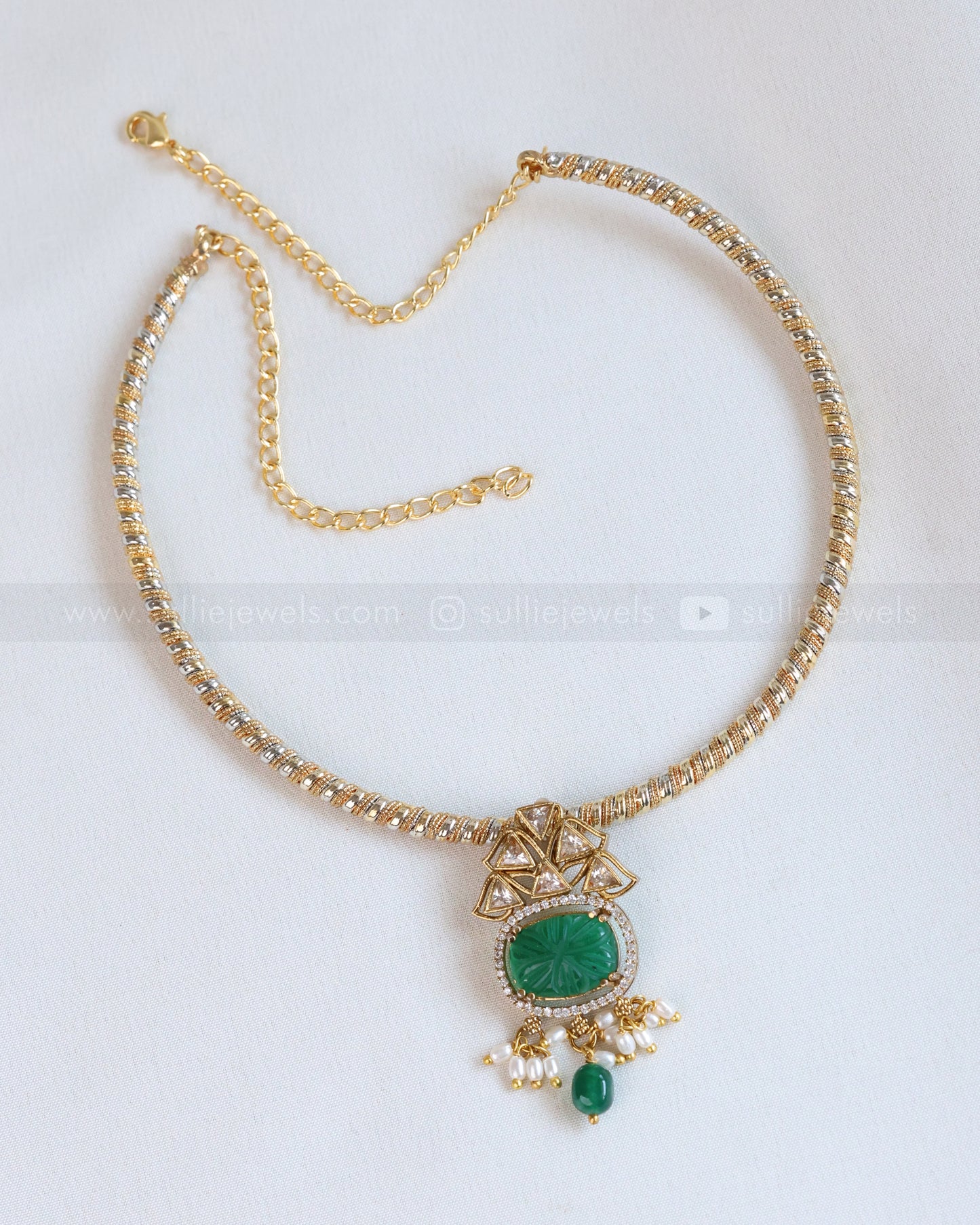 Green Carved Stone Hasli with Earring