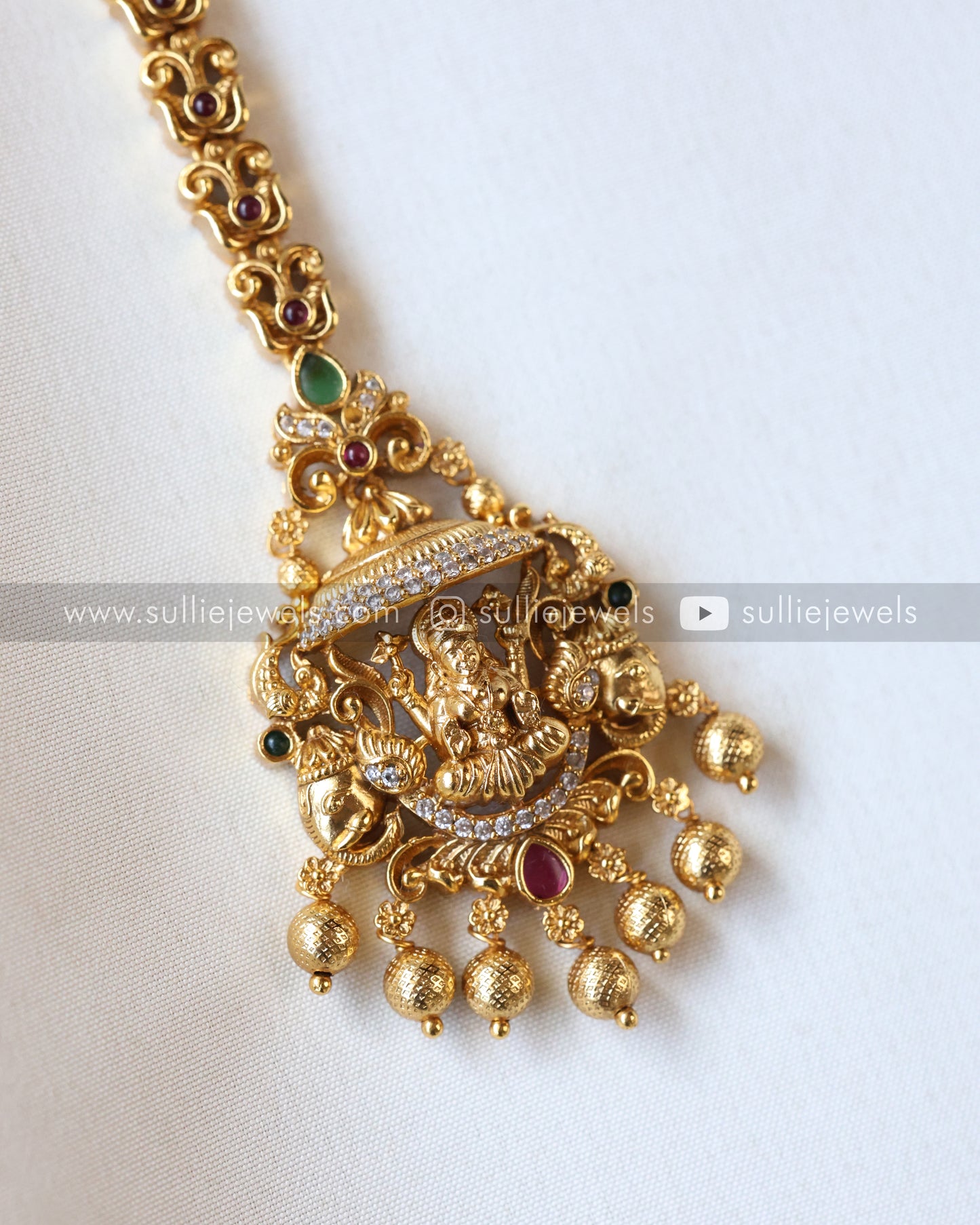 Minimal Stone Lakshmi Tikka