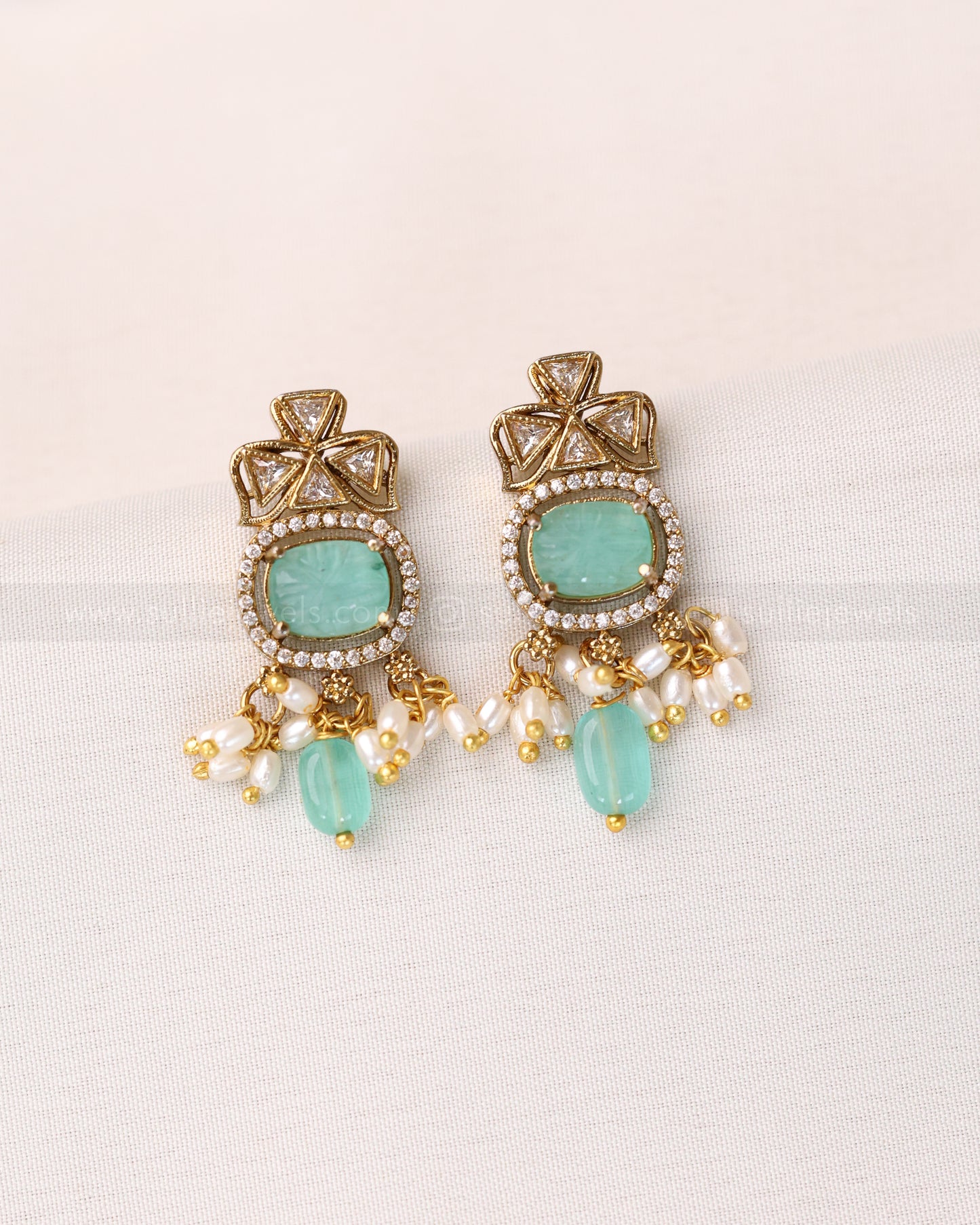 Teal Carved Stone Hasli with Earring