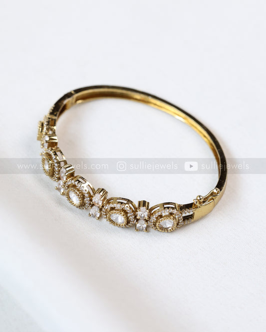9025 - Minimal White Victorian Polki Openable Cuff Bangle
