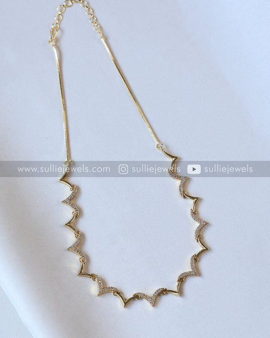 Diamond Curved Necklace with Earrings