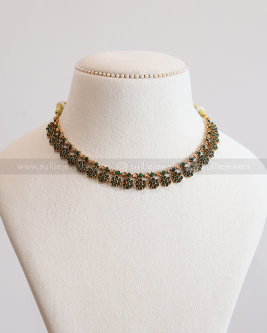 3851 - Sullie Basic - Green Floral Necklace with Stud