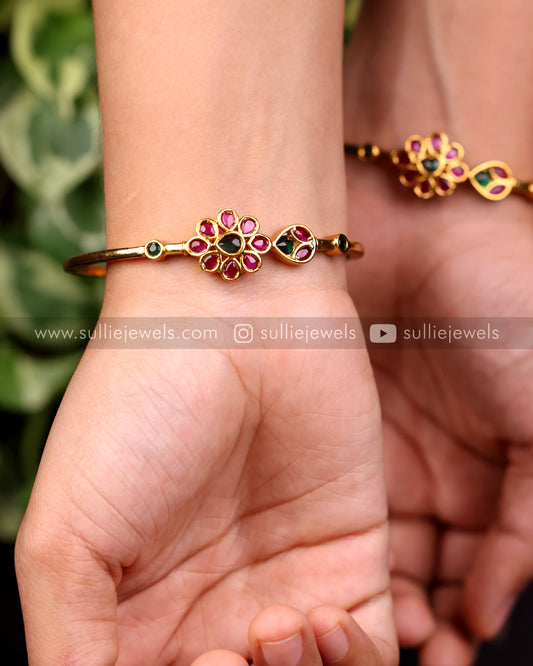 Minimal Flower Bangle Set of 2