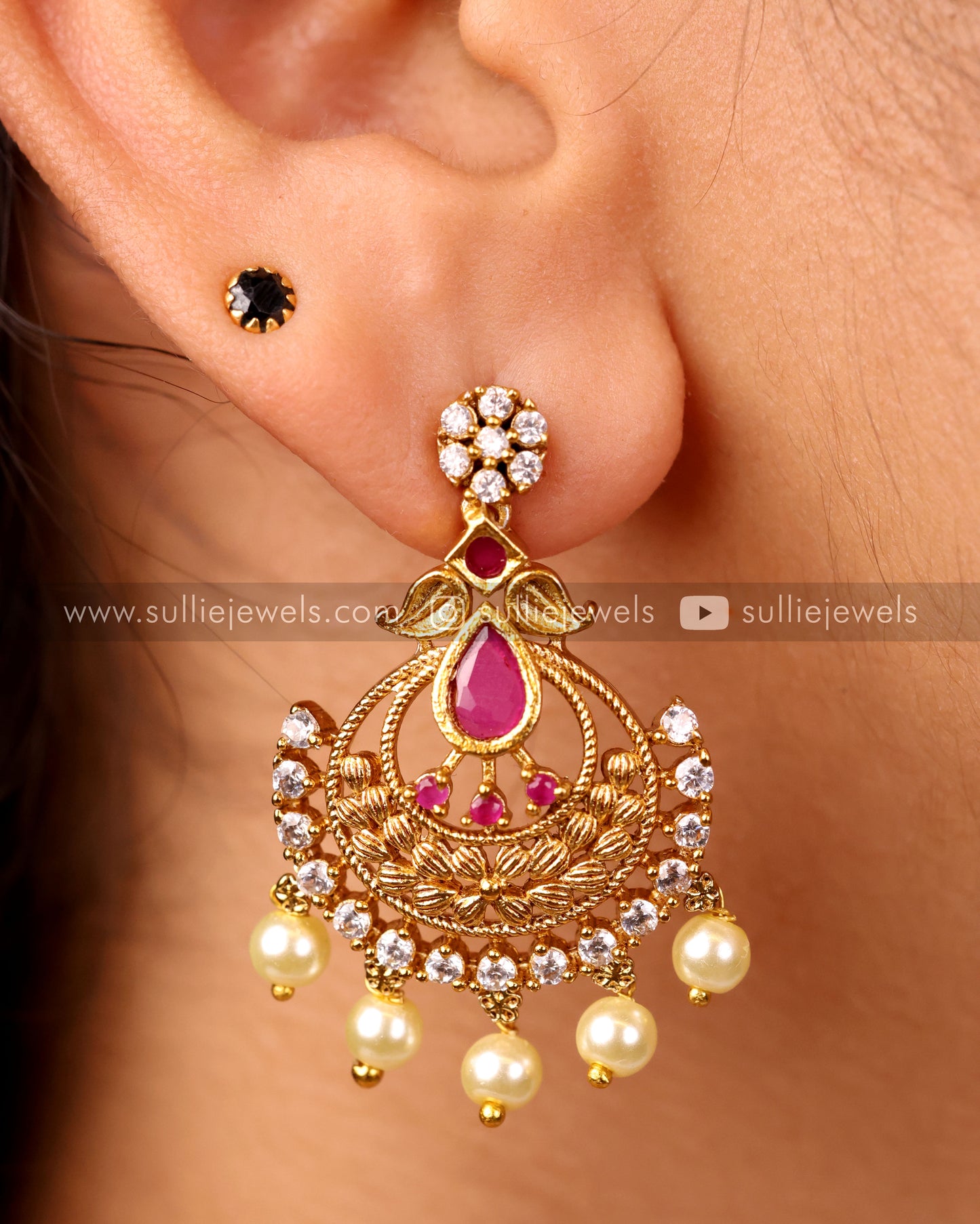 Sullie Basic - AD Pendant Choker / Necklace Set