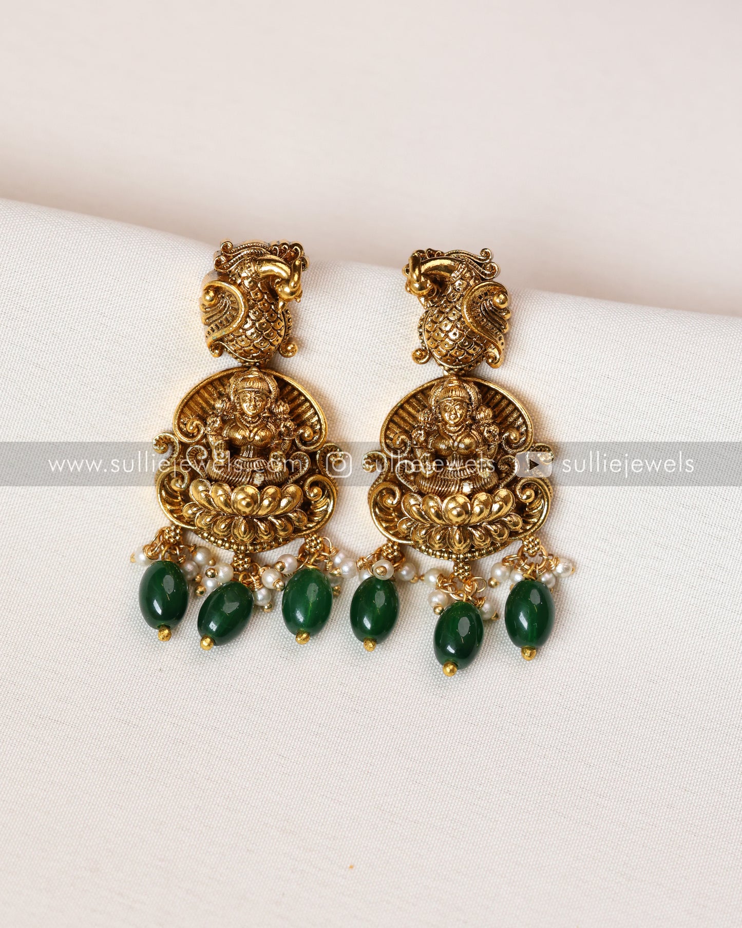 Lakshmi Detailed Temple Long Chain with Earrings