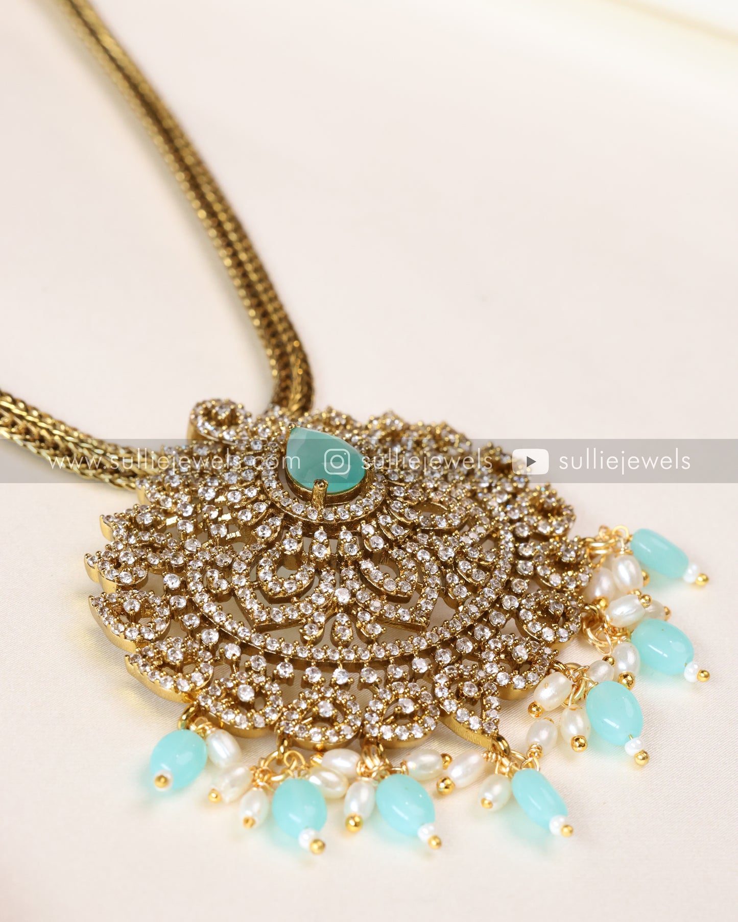 AD Pastel Green/Blue Pendant with Earrings