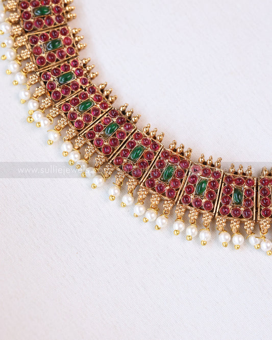 3697 - Sullie Basic Traditional Poothali Necklace with Studs