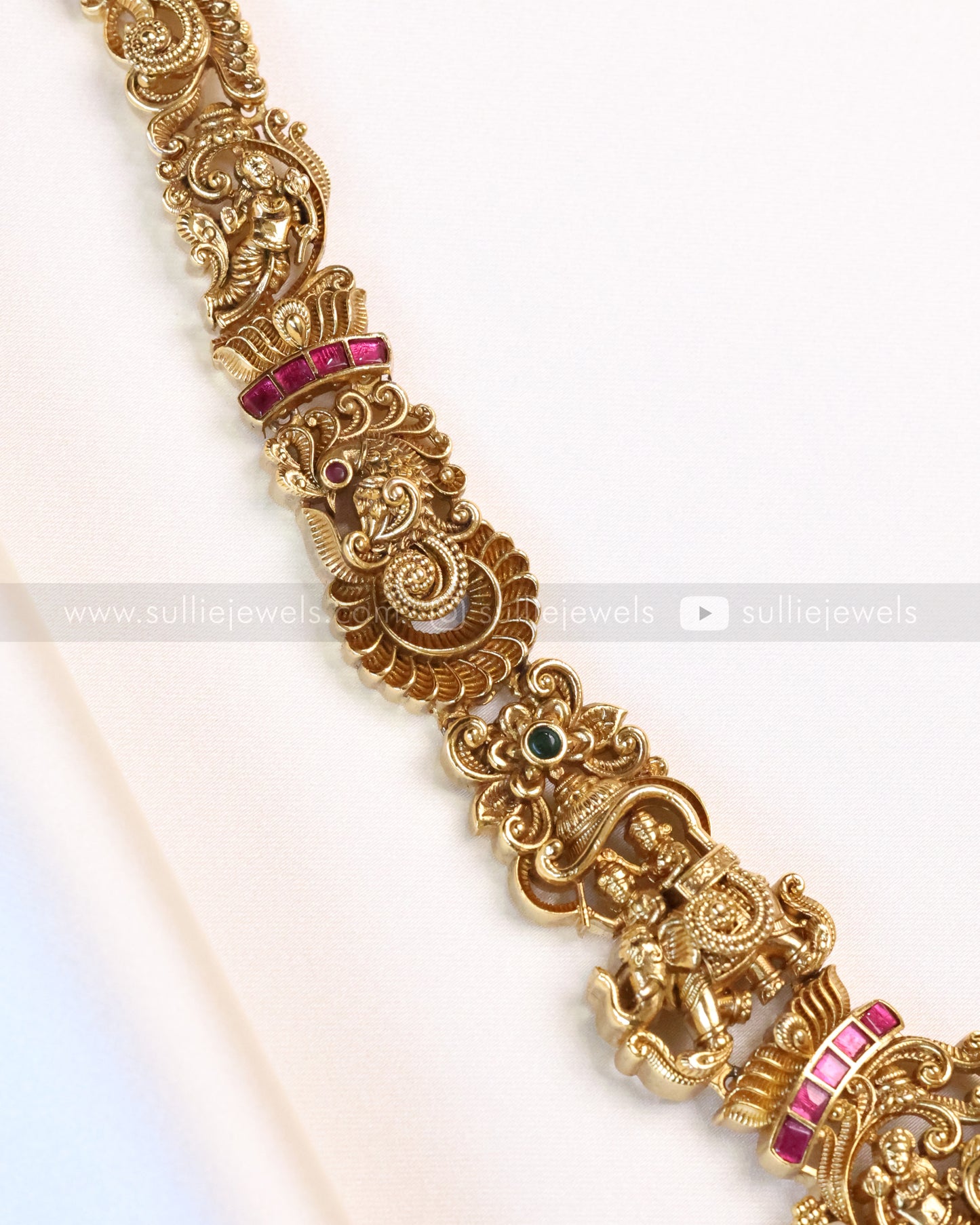 No Idol Premium Peacock Antique Chain with Earring - Green Beads