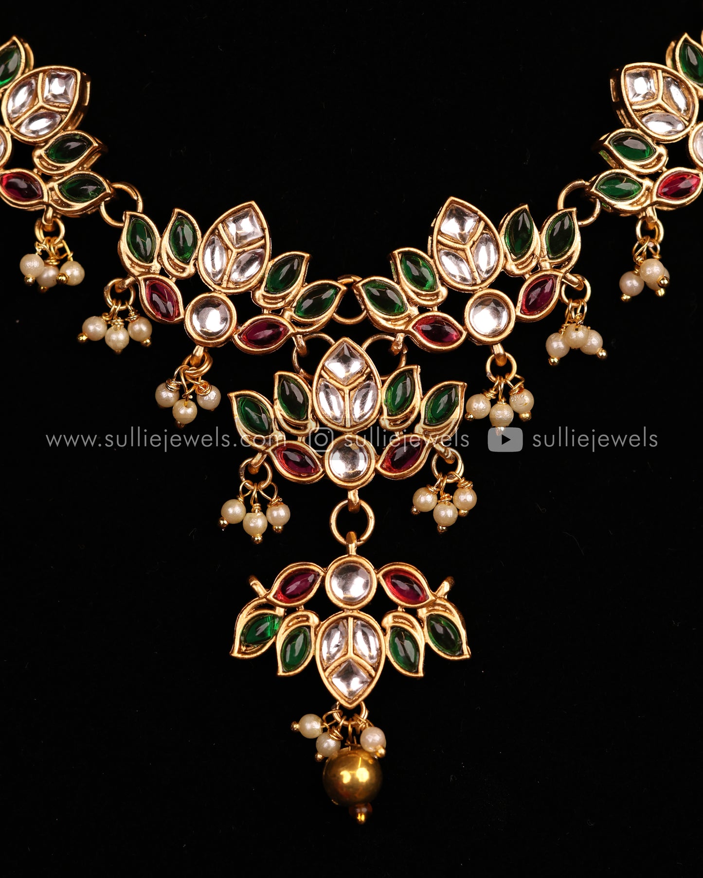 Lotus Pearl Necklace Set