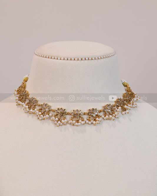 3636 - White Lotus with Pearl Hangings Necklace Set