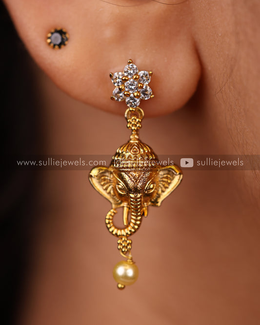 Elephant Minimal Neckace Set