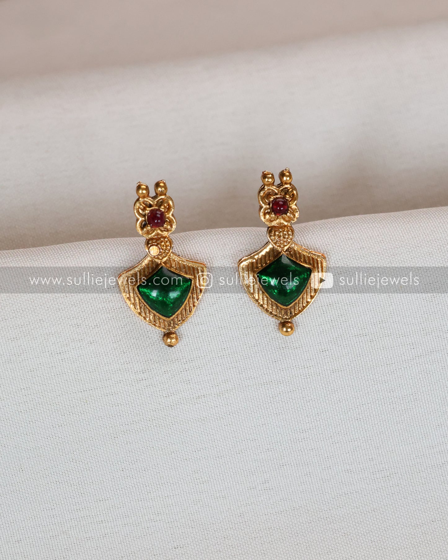 Sullie Basic - Kerala Palakka Necklace with Studs