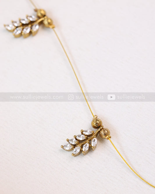 3650 - Sullie Basic White Leaf Design Invisible Gold String Chain with Stud