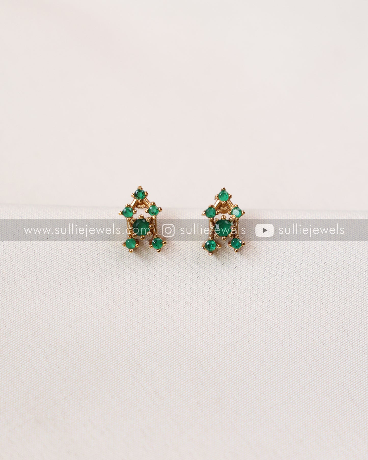 Peacock AD Layered Minimal Combo