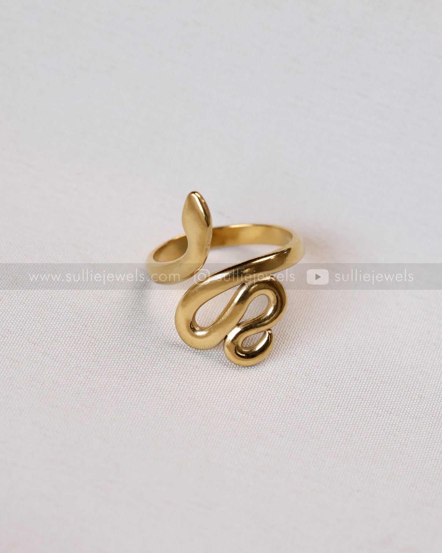 R18 - Gold Snake Adjustable Ring