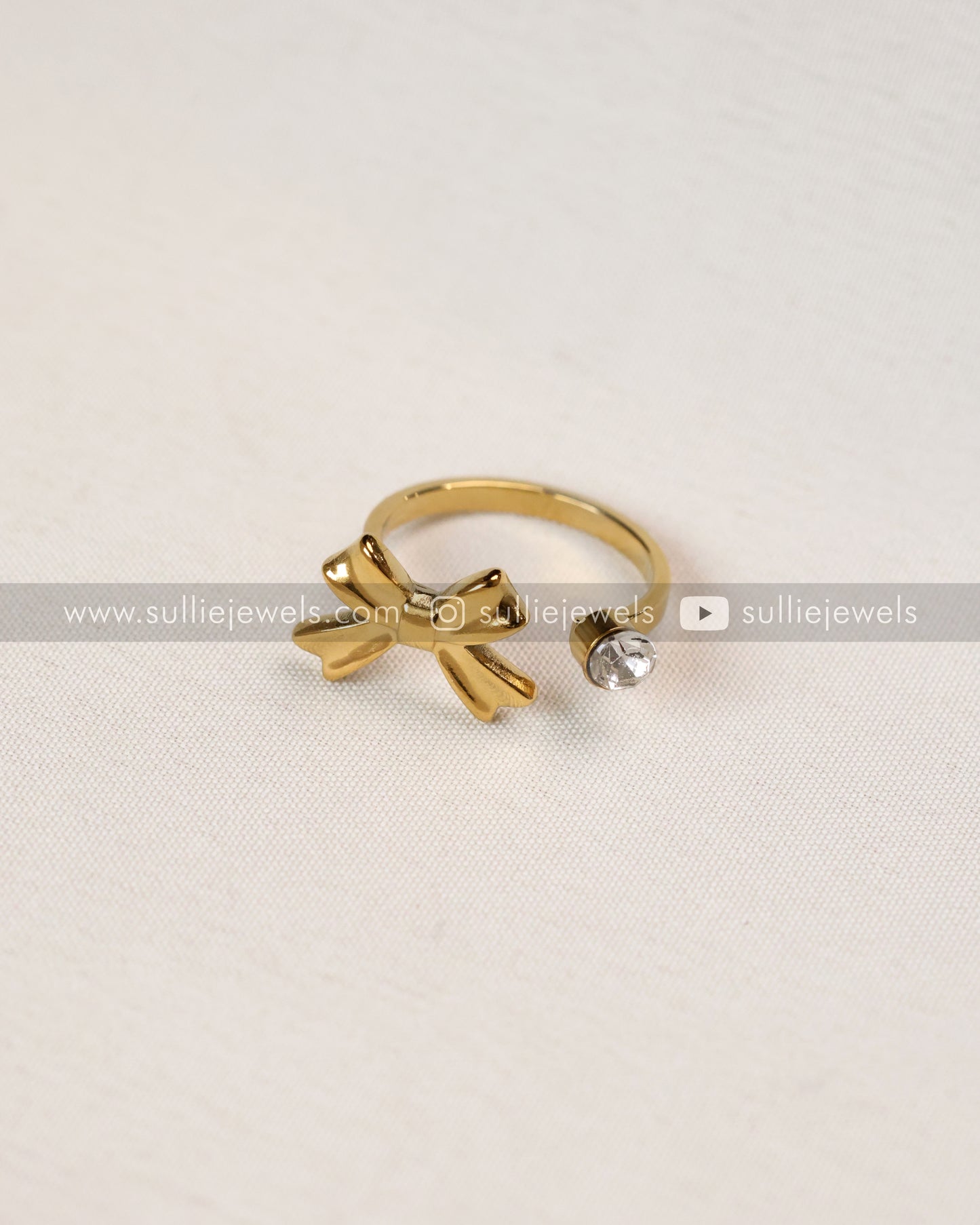 R22 - Golden Bow Knot with Stone Adjustable Ring